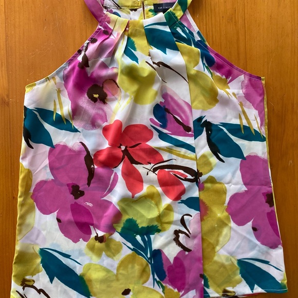 Woman’s sleeveless top by the Limited is size S - Picture 2 of 10